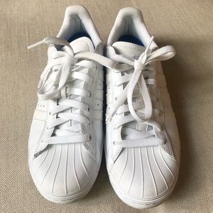 Adidas Superstar white skateboarding sneaker, sz 9